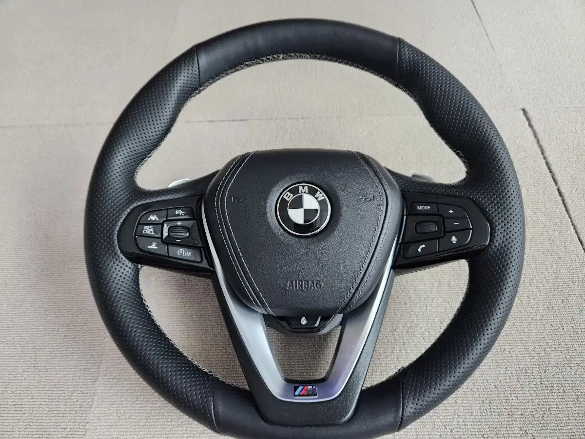 bmw g30 5시리즈 스티어링휠